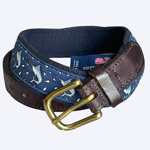 Vineyard Vines Belt Sz 28 Marlin Swordfish Ribbon Print on Canvas Web Brass Blue - Picture 2 of 5